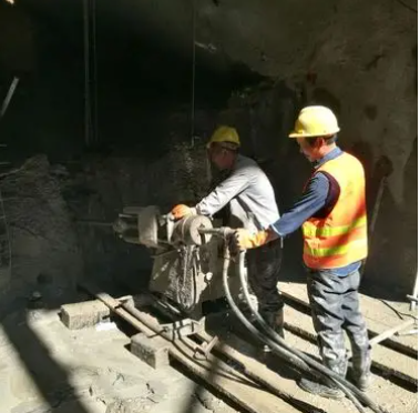 赤坎水下抗分散灌浆料特点 水下不分散注浆料介绍